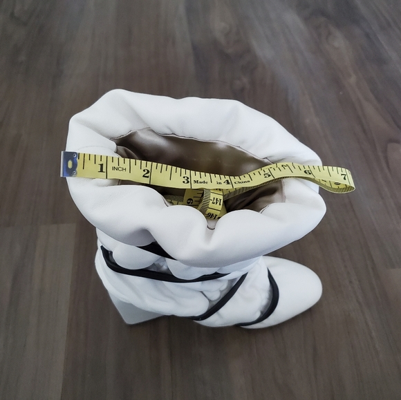 STUART WEITZMAN - Duvet Snow Bama Booties - Picture 14 of 16